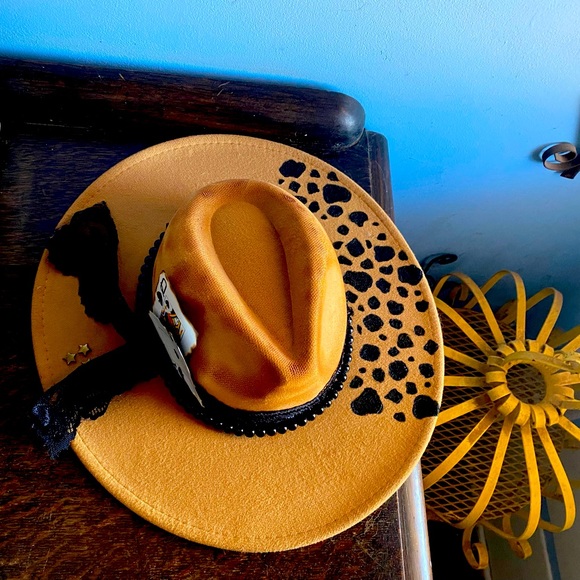 hat with leopard print hand painted and black lace and cards in the lace main image 5